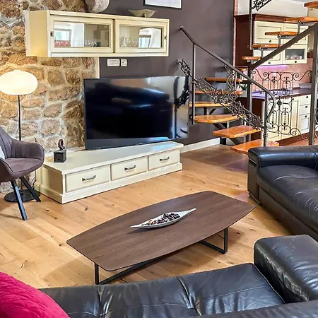 3 Bedroom Gorgeous In *