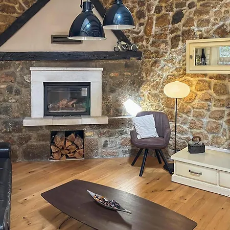 3 Bedroom Gorgeous In * Krasica (Primorje-Gorski Kotar)
