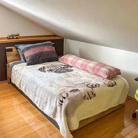 בית נופש 3 Bedroom Gorgeous In *