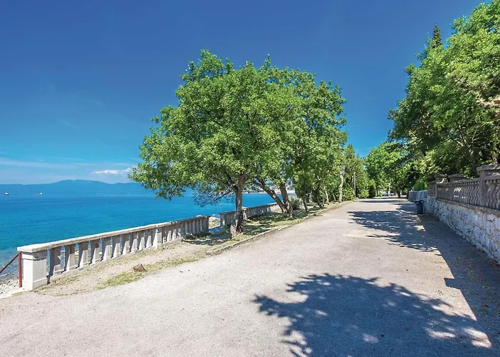 Сasa de vacaciones Amazing In With Wifi Krasica (Primorje-Gorski Kotar)