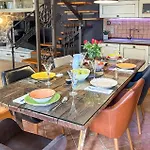 3 Bedroom Gorgeous In Casa vacanze